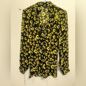 New York & Company Black and Yellow Abstract Blouse